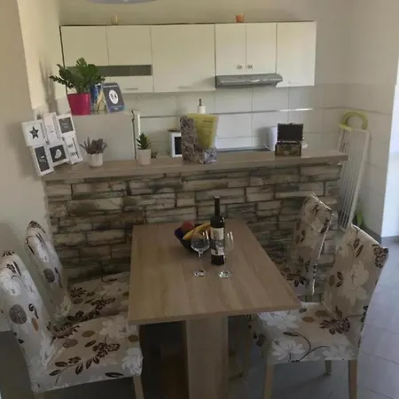 Antea - Private Parking & Garden * Cilipi