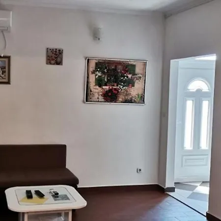 Apartamento Antea - Private Parking & Garden Čilipi